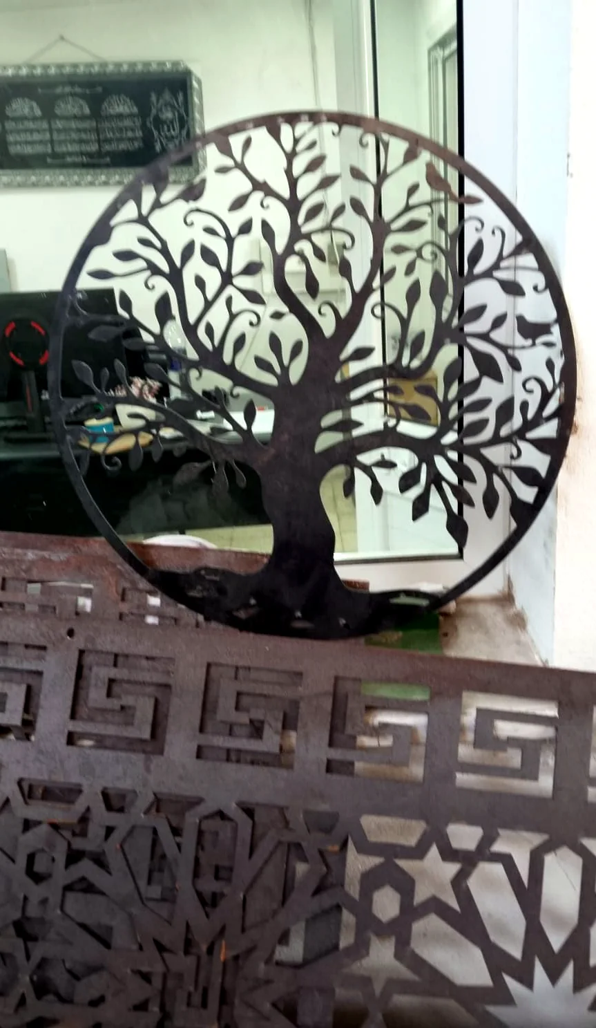 Round tree-of-life panel, cut by laser in our workshop